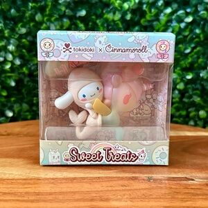 Tokidoki x Cinnamoroll Sweet Treats Unicorno Limited Edition Figure Mangolicious